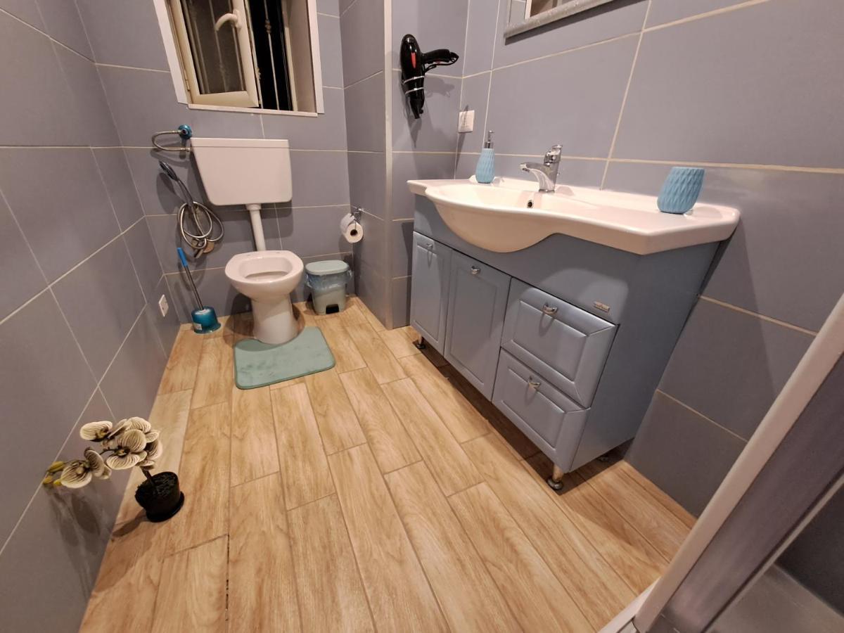 נאפולי Aircraft Services Rooms מראה חיצוני תמונה