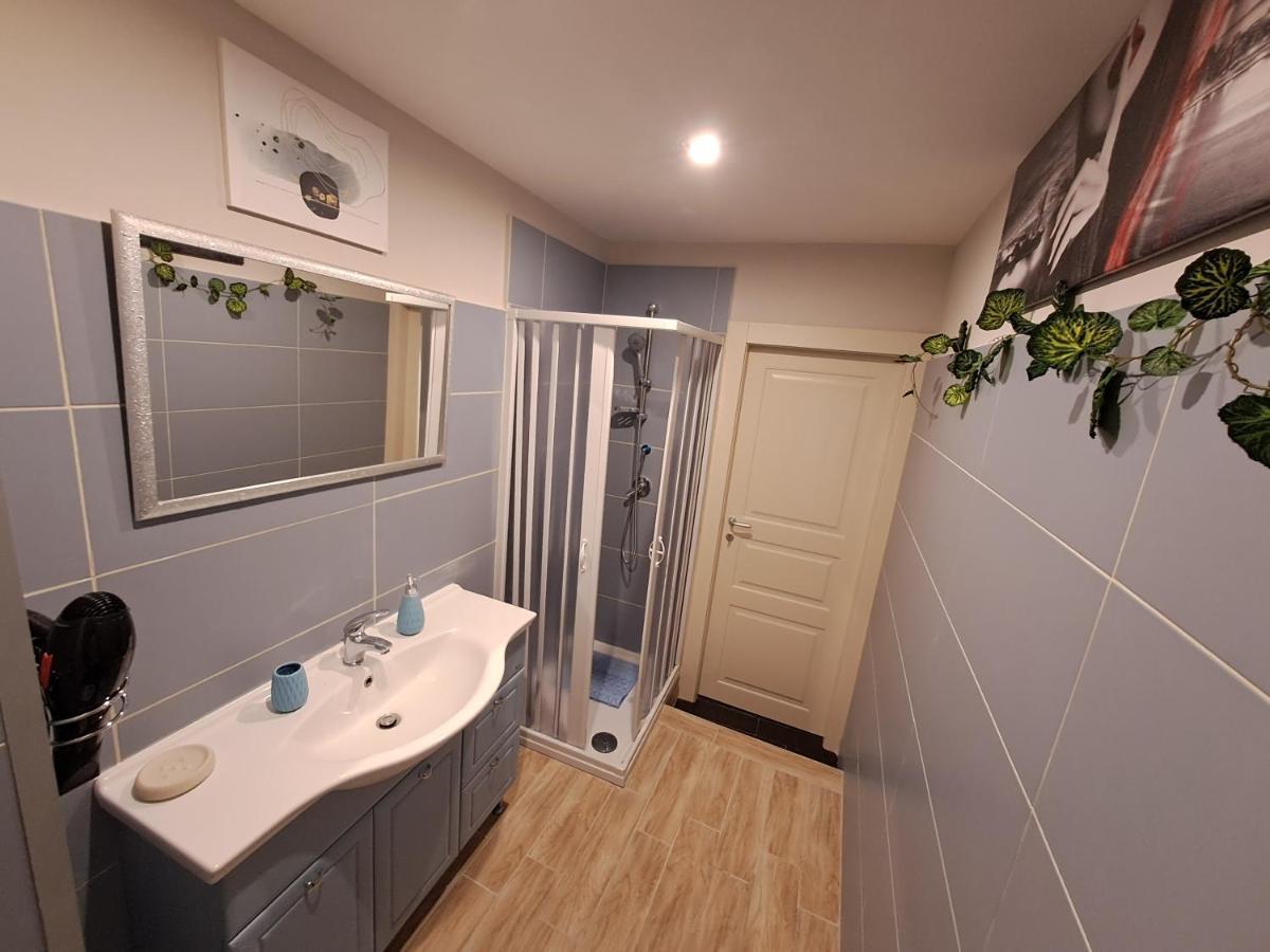 נאפולי Aircraft Services Rooms מראה חיצוני תמונה