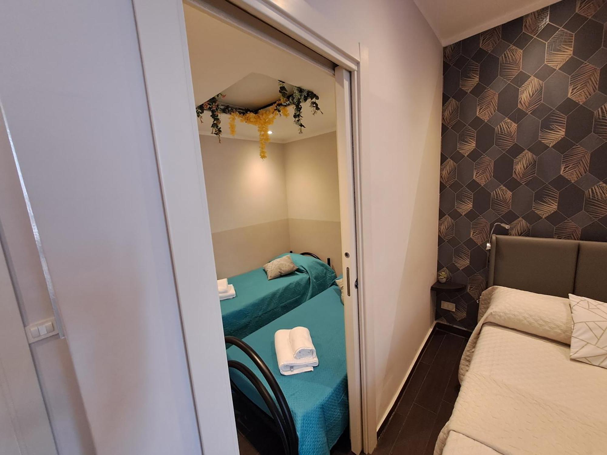נאפולי Aircraft Services Rooms מראה חיצוני תמונה